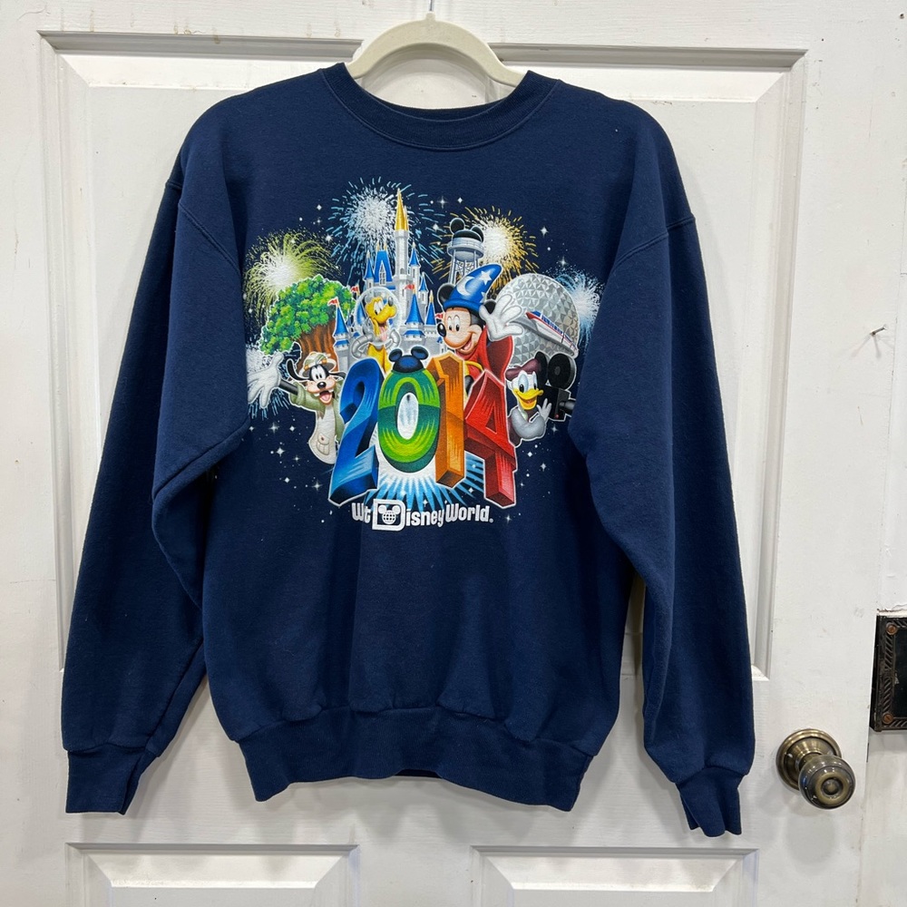 Walt Disney World 2014 navy sweatshirt Size Small